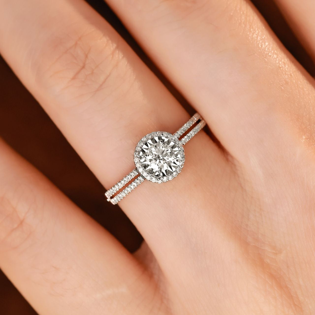 FIICCI Halo Diamond Engagement Ring 0.3ct Round 18K White Gold