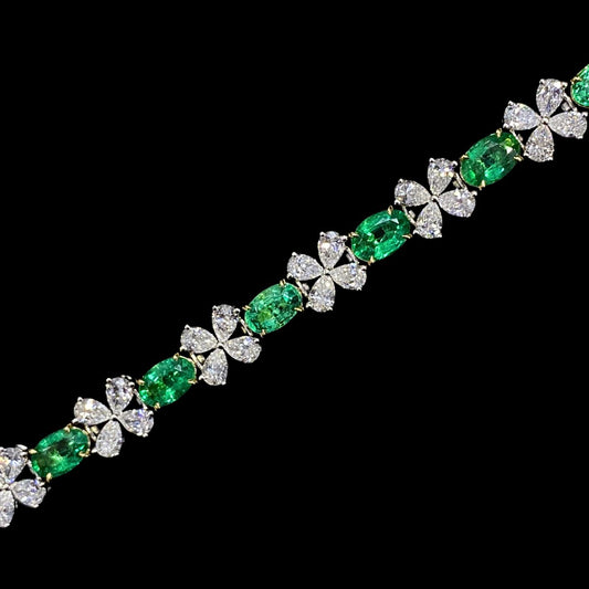 FIICCI Floral Emerald And Diamond In 18K Yellow White Gold Bracelate