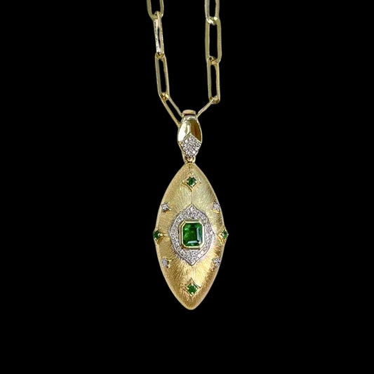 FIICCI Antique Natural Diamond And Emerald In 18K Yellow Gold Necklace