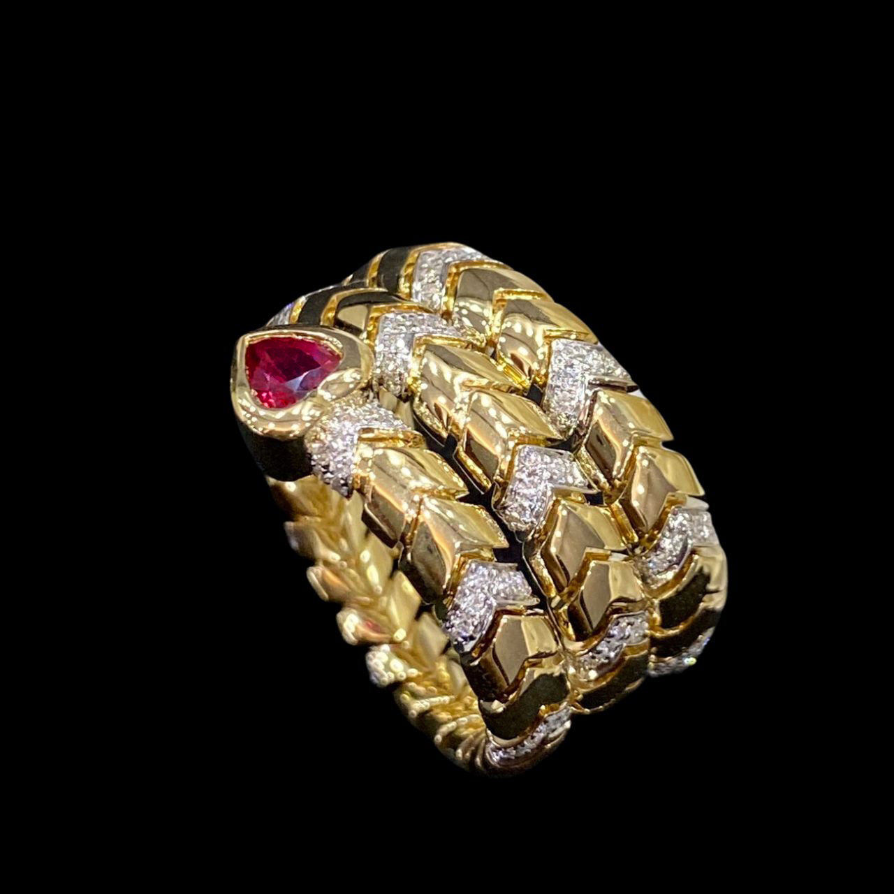 FIICCI Serpenti Ruby And Diamond In 18K Yellow Gold Rings