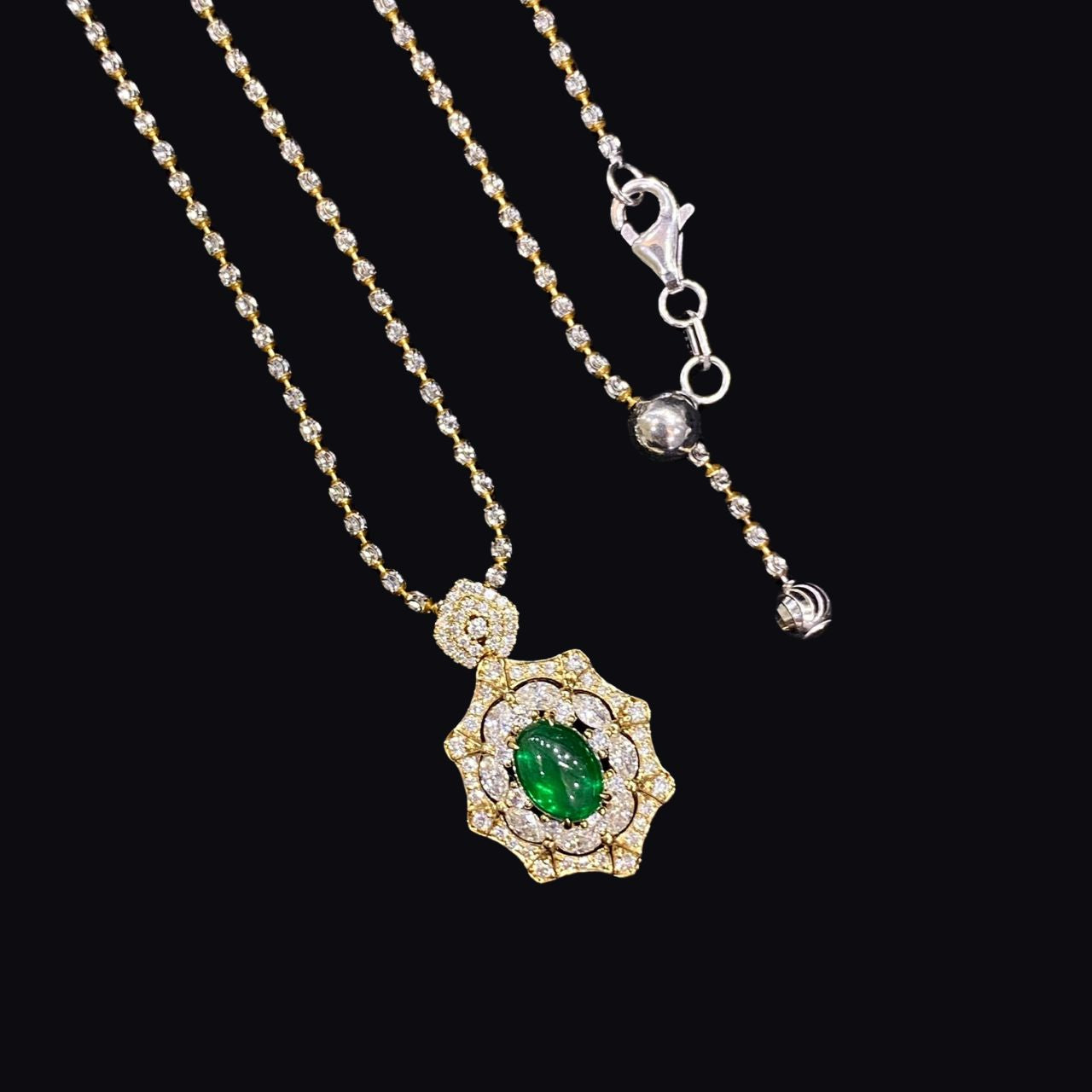 FIICCI Natural Diamond And Cabochon Emerald In 18K White Gold Necklace