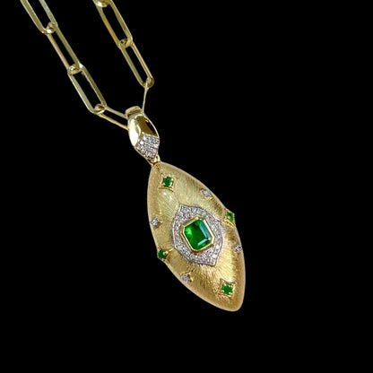 FIICCI Antique Natural Diamond And Emerald In 18K Yellow Gold Necklace