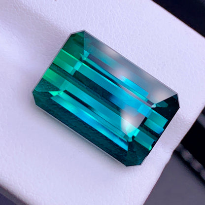 Guild Certified Stunning Lagoon Blue Green Tourmaline - Emerald Cut - 18.29 carats - 18.18 x 11.71mm