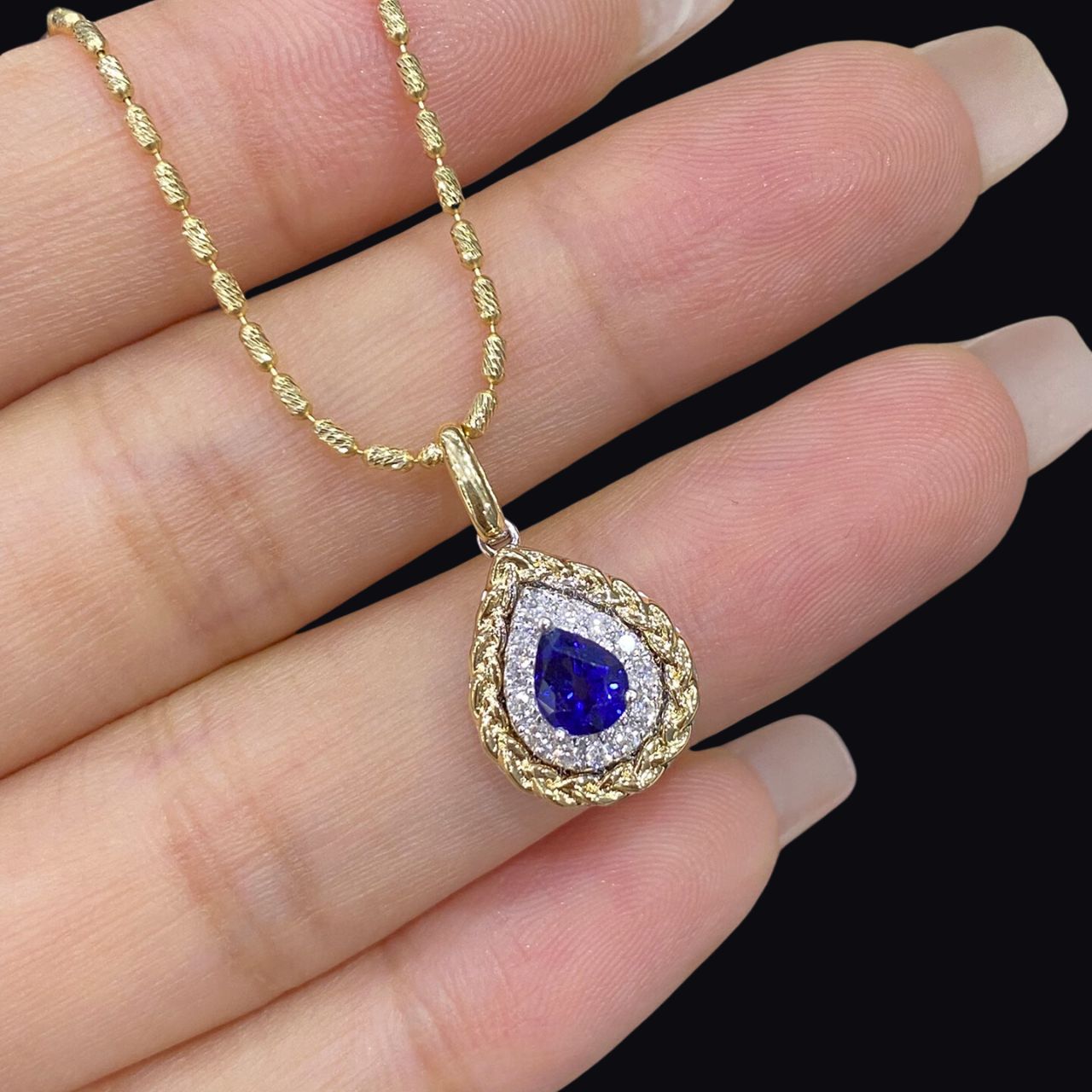 FIICCI Natural Diamond And Royal Blue Sapphire In 18K Yellow Gold Necklace