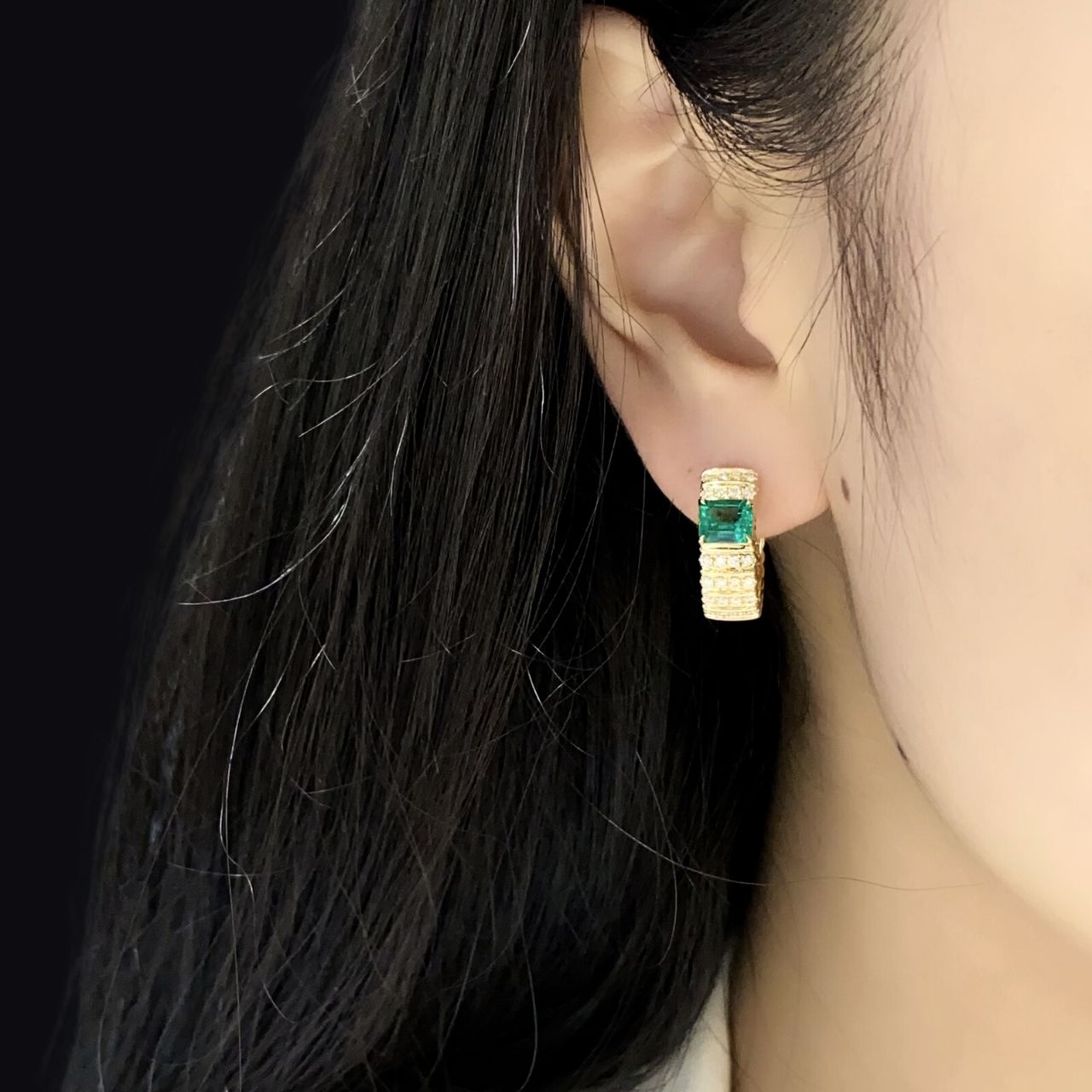 FIICCI Natural Diamond And Emerald Earrings In 18K Yellow Gold