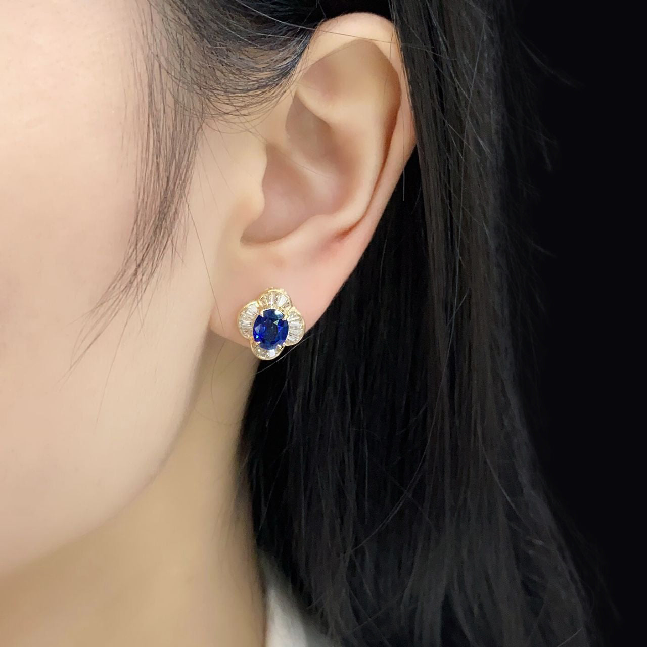 FIICCI Natural Diamond And Royal Blue Sapphire Earrings In 18K Yellow Gold