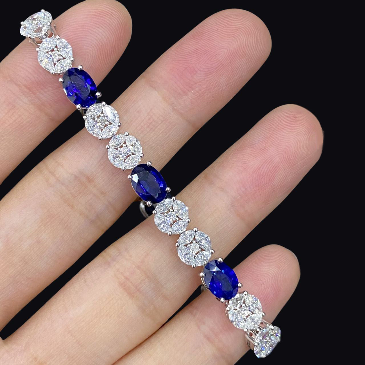 FIICCI Natural Royal Blue Sapphire And Diamond In 18K White Gold Bracelate