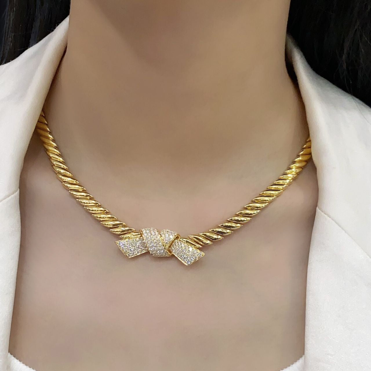 FIICCI Luxury 18K Yellow Gold and Diamond Ribbon Necklace