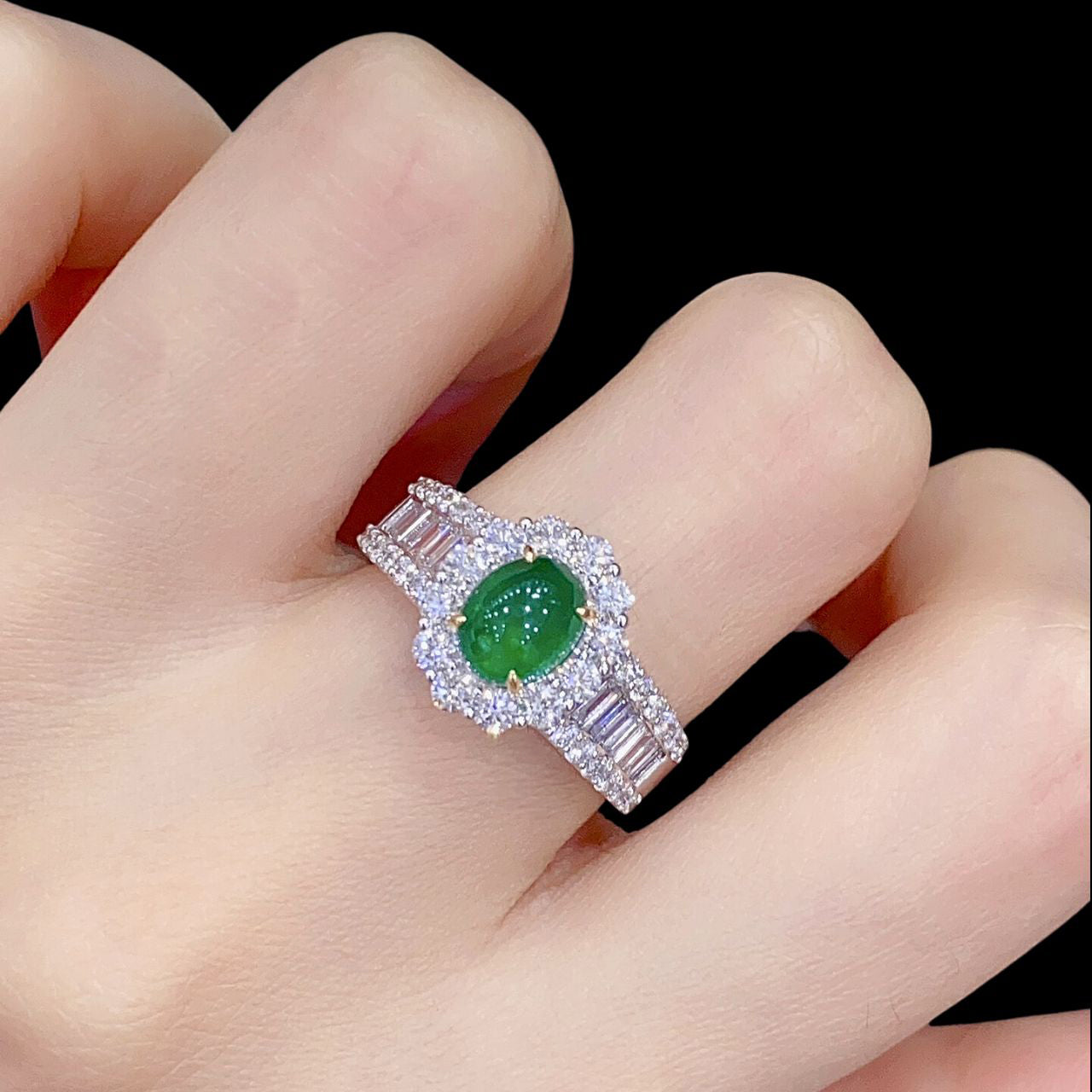 FIICCI Antique 18K White Gold Cabochon Emerald And Diamond Engagement Ring