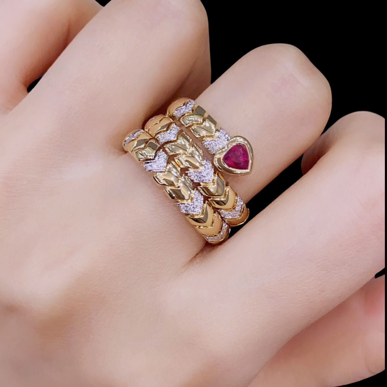 FIICCI Serpenti Ruby And Diamond In 18K Yellow Gold Rings