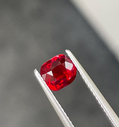 GRS Certified Unheated Ruby - Cushion Cut - Gorgeous Open Vivid Red - 1.53 carats - 6.18 x 5.67mm